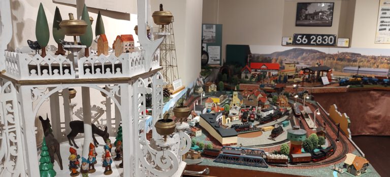 Weihnachtausstellung „Lass uns spielen“ im Heimatmuseum
